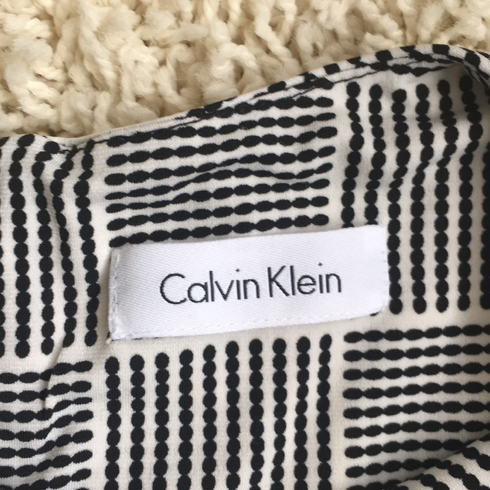 • Calvin Klein Work Wear Top • - Picture 4 of 5
